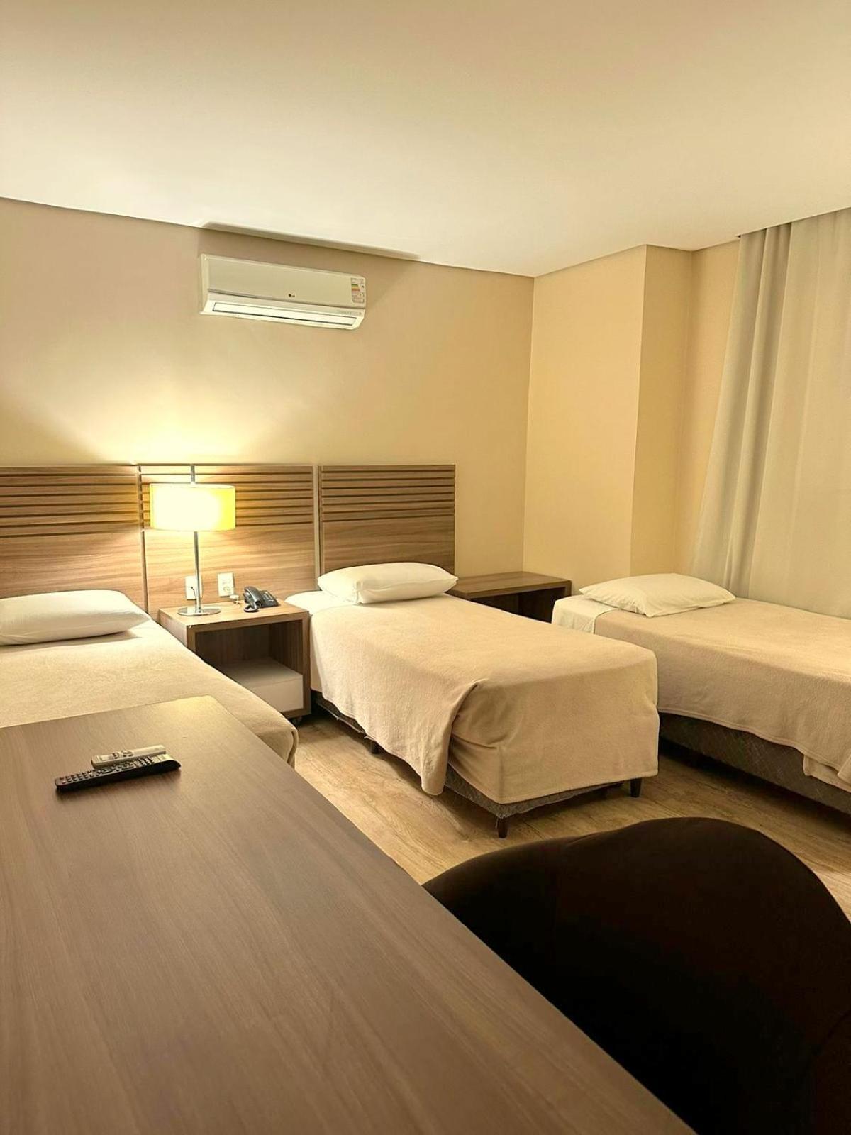 Umbu Hotel Porto Alegre - Centro Historico - Prox Aeroporto 15Min Kamer foto