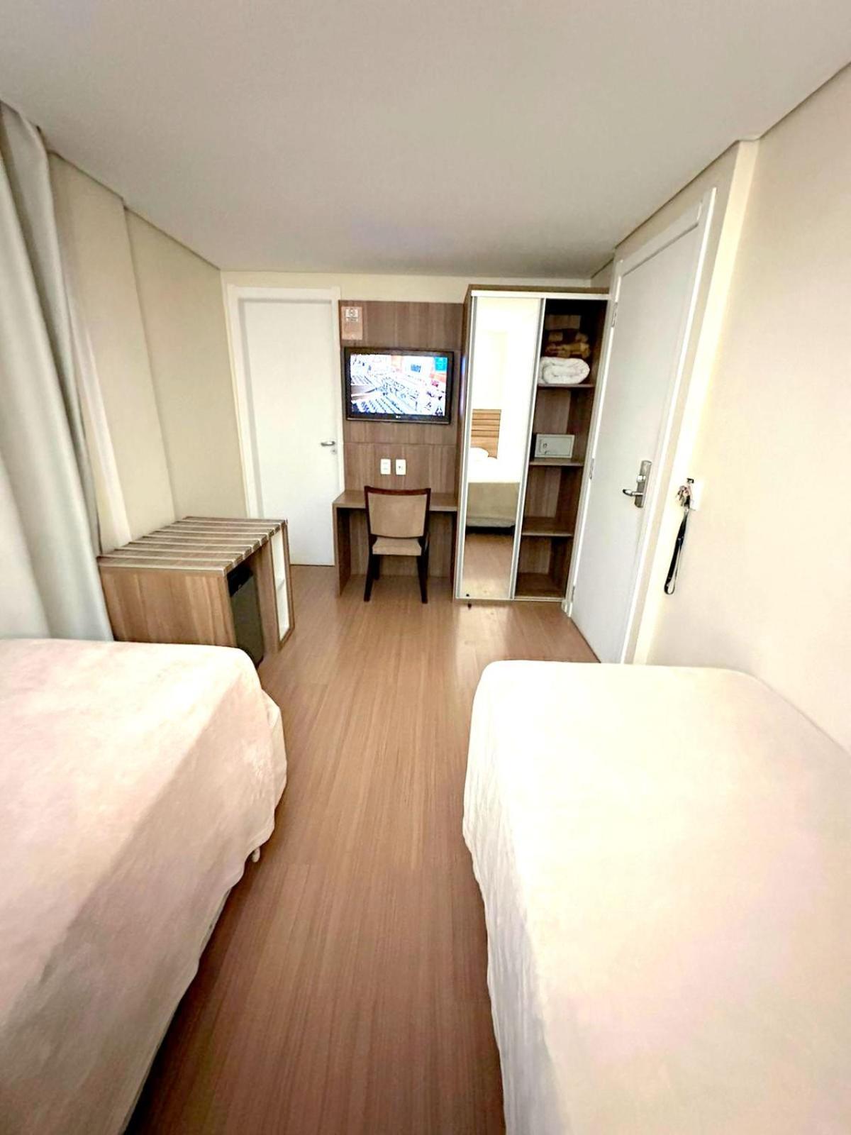 Umbu Hotel Porto Alegre - Centro Historico - Prox Aeroporto 15Min Kamer foto