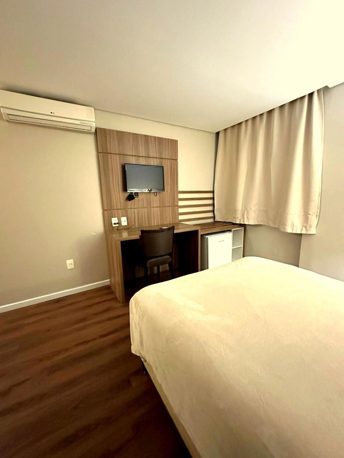 Umbu Hotel Porto Alegre - Centro Historico - Prox Aeroporto 15Min Kamer foto
