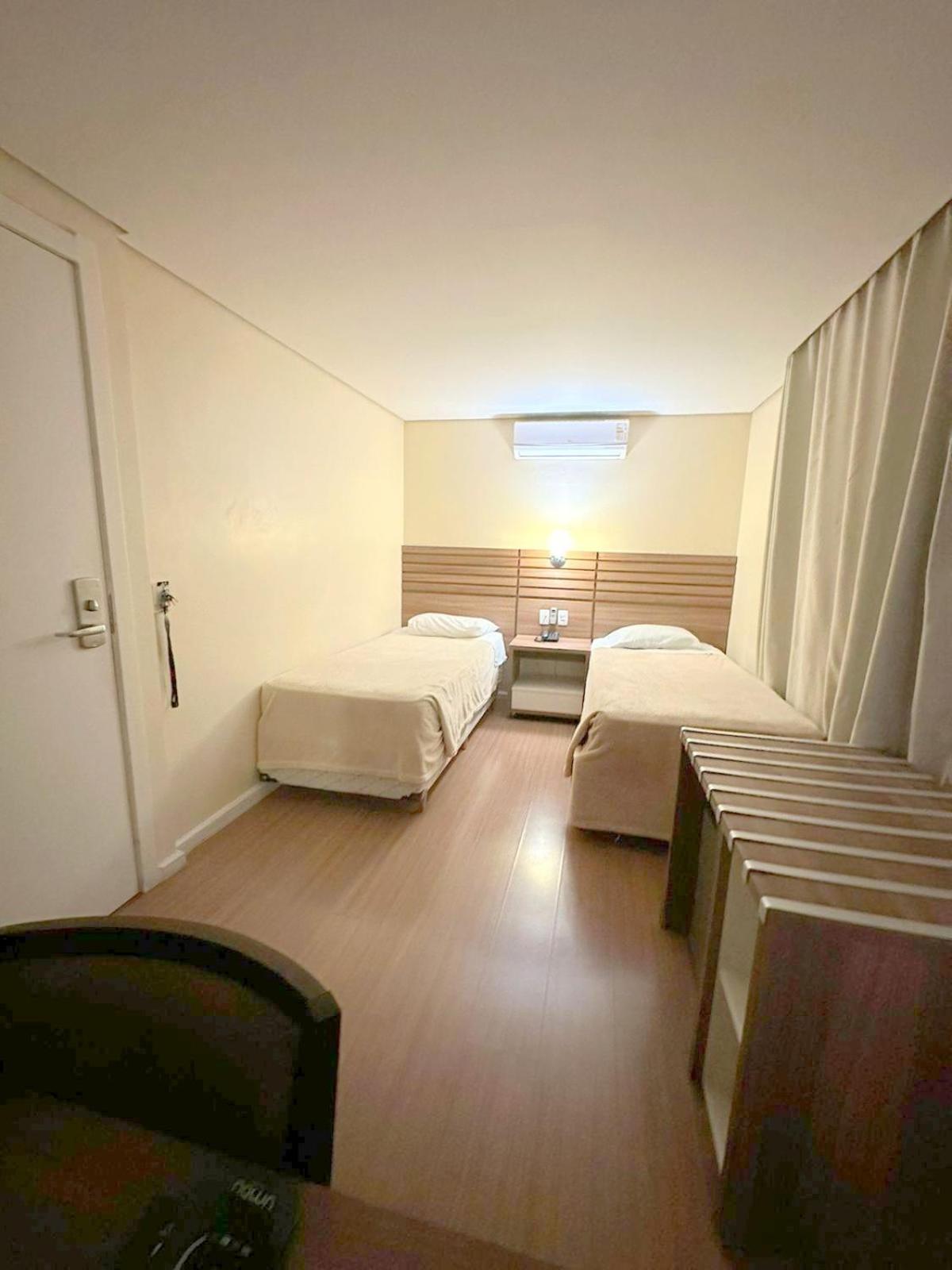 Umbu Hotel Porto Alegre - Centro Historico - Prox Aeroporto 15Min Kamer foto